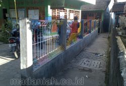 Pemasangan Pintu Pagar BRC Kotagede Yogyakarta Pemasangan Pintu Pagar BRC Kotagede Yogyakarta