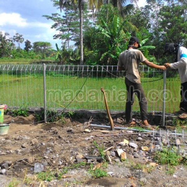 Pemasangan Pintu Pagar BRC Ngaglik Sleman Madaniah™